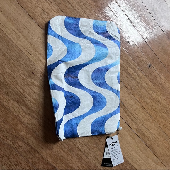 Aloha Collection Splash Proof Beach Bag NWT - Picture 2 of 3